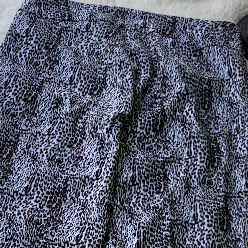 Counterparts Sz 10 Animal Print Pant - Picture 14 of 14